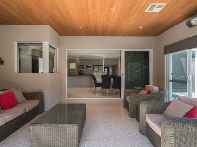 50 Maldives Drive, Hillarys