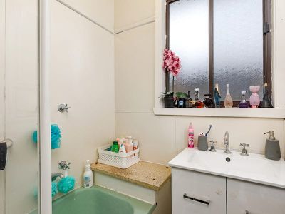 16 Heywood Cres, Seymour