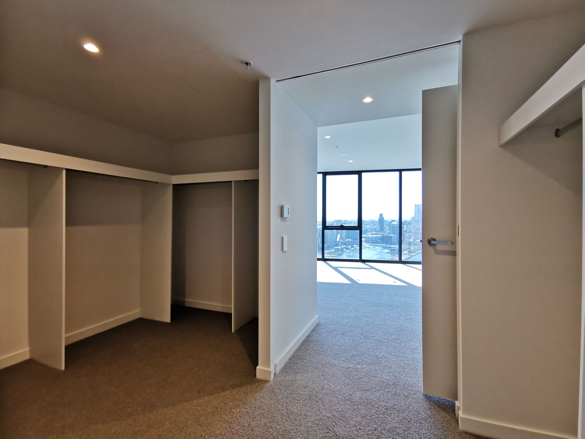 3702 / 103 South Wharf Drive, Docklands