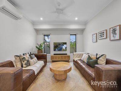 12 Tahlia Circuit, Mount Louisa