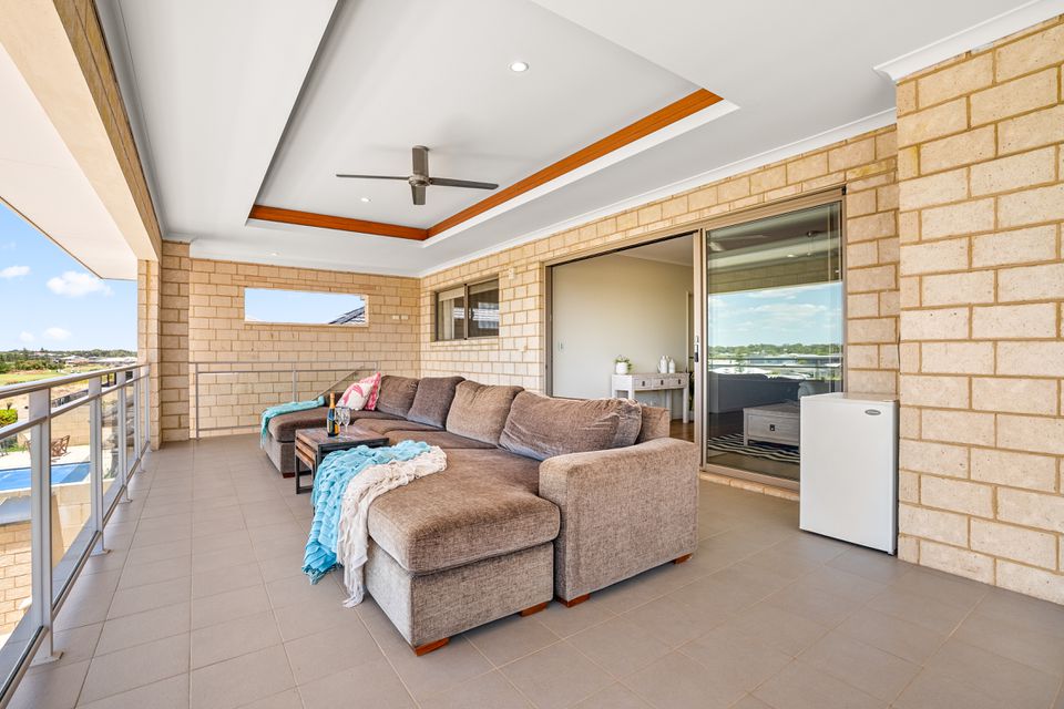 43 Holloways Ridge, Secret Harbour