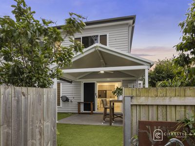 2 / 5 Stellmach Street, Everton Park