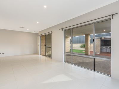 60 Bunker Crescent, Yanchep