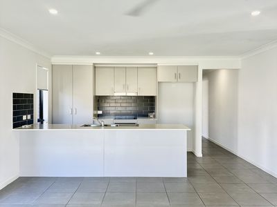 17 Langland Circuit, Walloon
