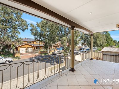 2 Drummoyne Crescent, St Johns Park