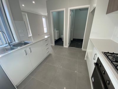 240 Sixth Avenue, Austral