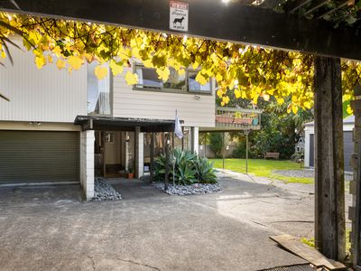 62B Te Atatu Road, Te Atatu South