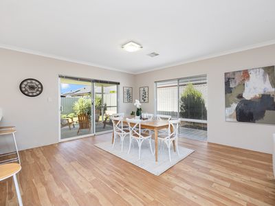 11 Barnard Grove, Byford