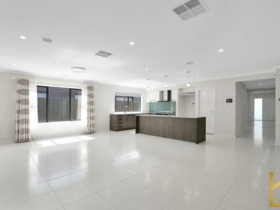 17 Monaco Grove, Strathtulloh