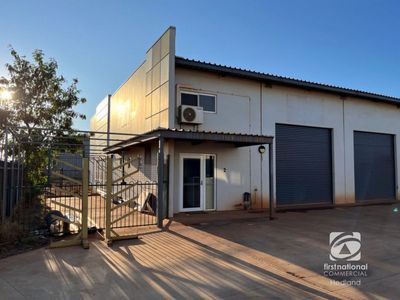 2 / 37 Steel Loop, Wedgefield