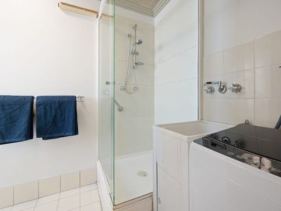 21 / 72 Marine Parade, Southport