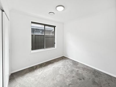 19B Bradford Circuit, Dubbo