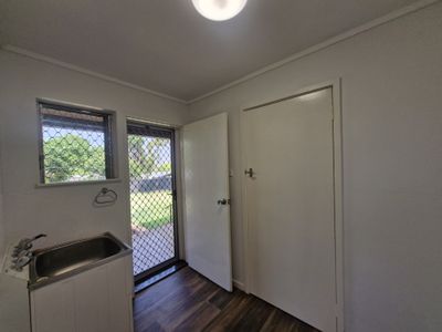 7 Armstrong Street, Atherton