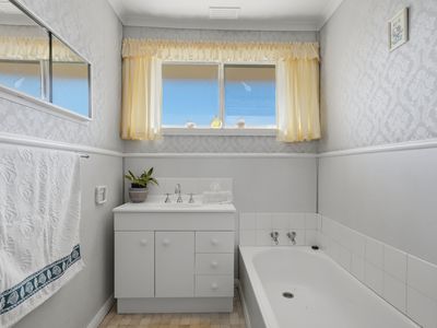 33 South Street, George Town