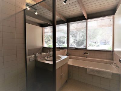 600 Telegraph Rd, Seymour