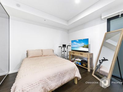 806B / 2 Muller Lane, Mascot