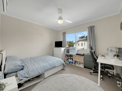 25 / 1 Collins Lane, Kin Kora