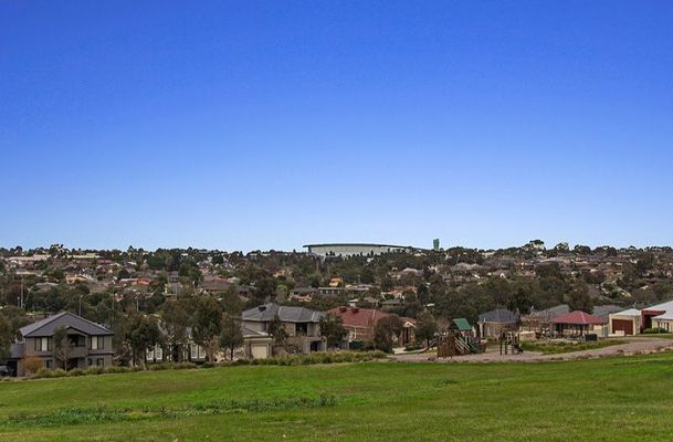 86 Trinity Boulevard, Attwood