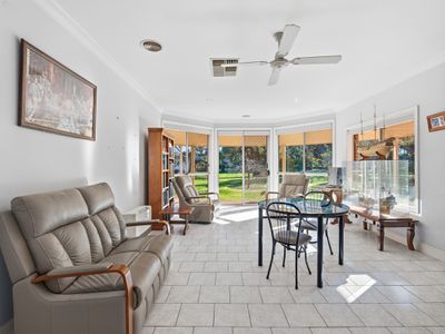 19 Huntingdale Place, Waldara
