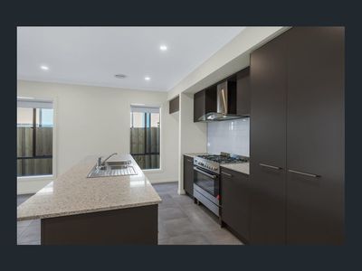 43 Hawkestone Street, Melton South