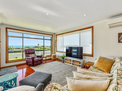 38 Beach Road, Beachport