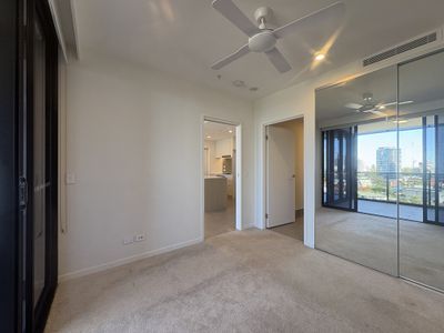 1101 / 15-17 Cannes Ave, Surfers Paradise