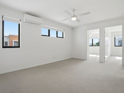 1 Capri Court, Hope Island