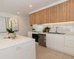212 / 11 Waterside Retreat, Birtinya
