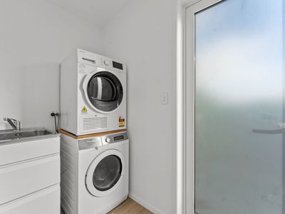 6 Te Moau Avenue, Parakai, Helensville