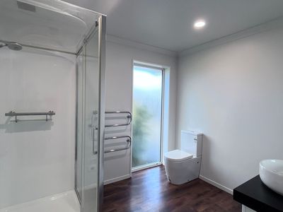48 Constitution Avenue, Milton
