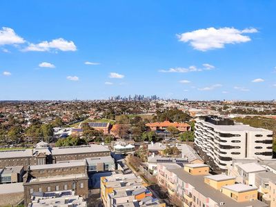 710 / 20 Wardens Walk, Coburg