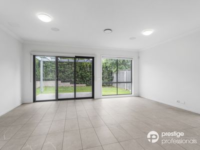 8 Mclachlan Place, Moorebank