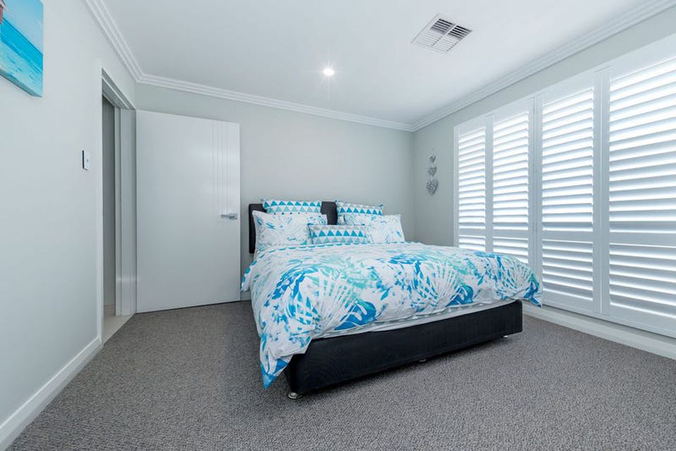 18 Minstrell Way , Madora Bay