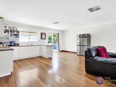 16 Carleton Crescent, Forrestfield