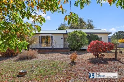 2 HERRING STREET, Nundle