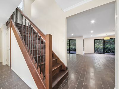 6 Lachlan Drive, Wakerley