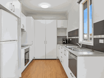 10 Catalina Street, North St Marys