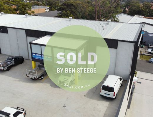 Near New Strata Warehouse