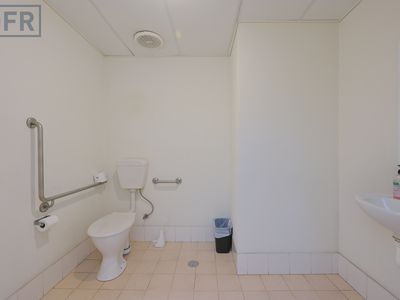 2 / 5 Sequoia Place, Bibra Lake