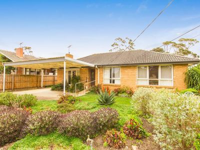 8 Thompson Court, Werribee