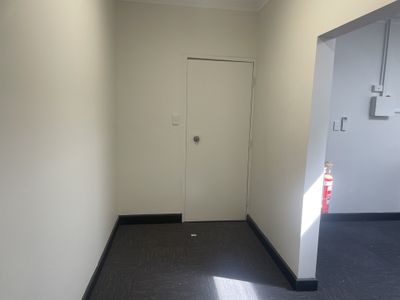 4 / 16 Borrack Square, Altona North
