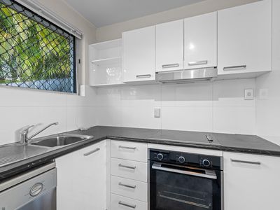 2 / 14 Short Street, Ipswich