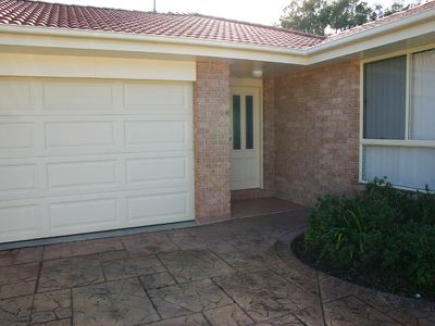 2 / 8 Cassina Close, Forster