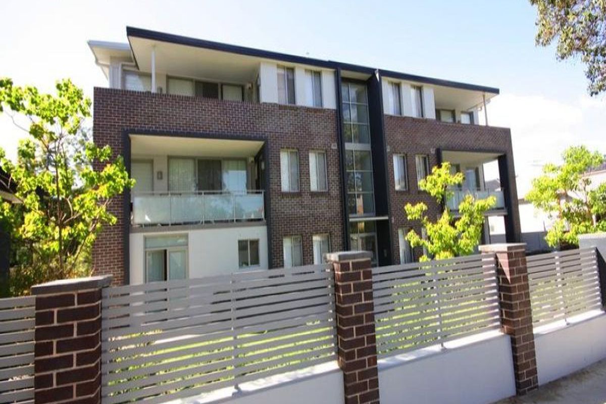 40 Henley Road, Homebush West