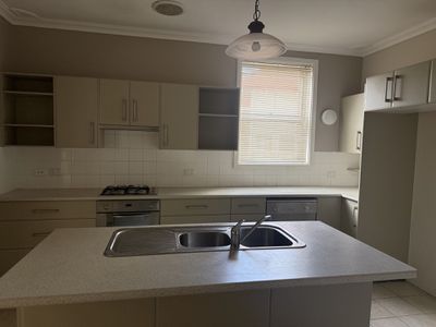 54 Orange Street, Parkes