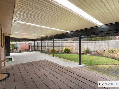 8 Wimmera Court, Werribee