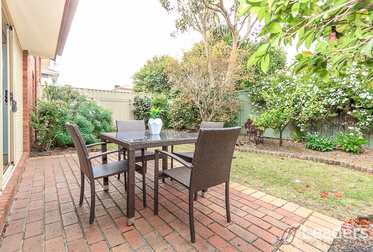 6 CHARLOTTE STREET, Glen Waverley