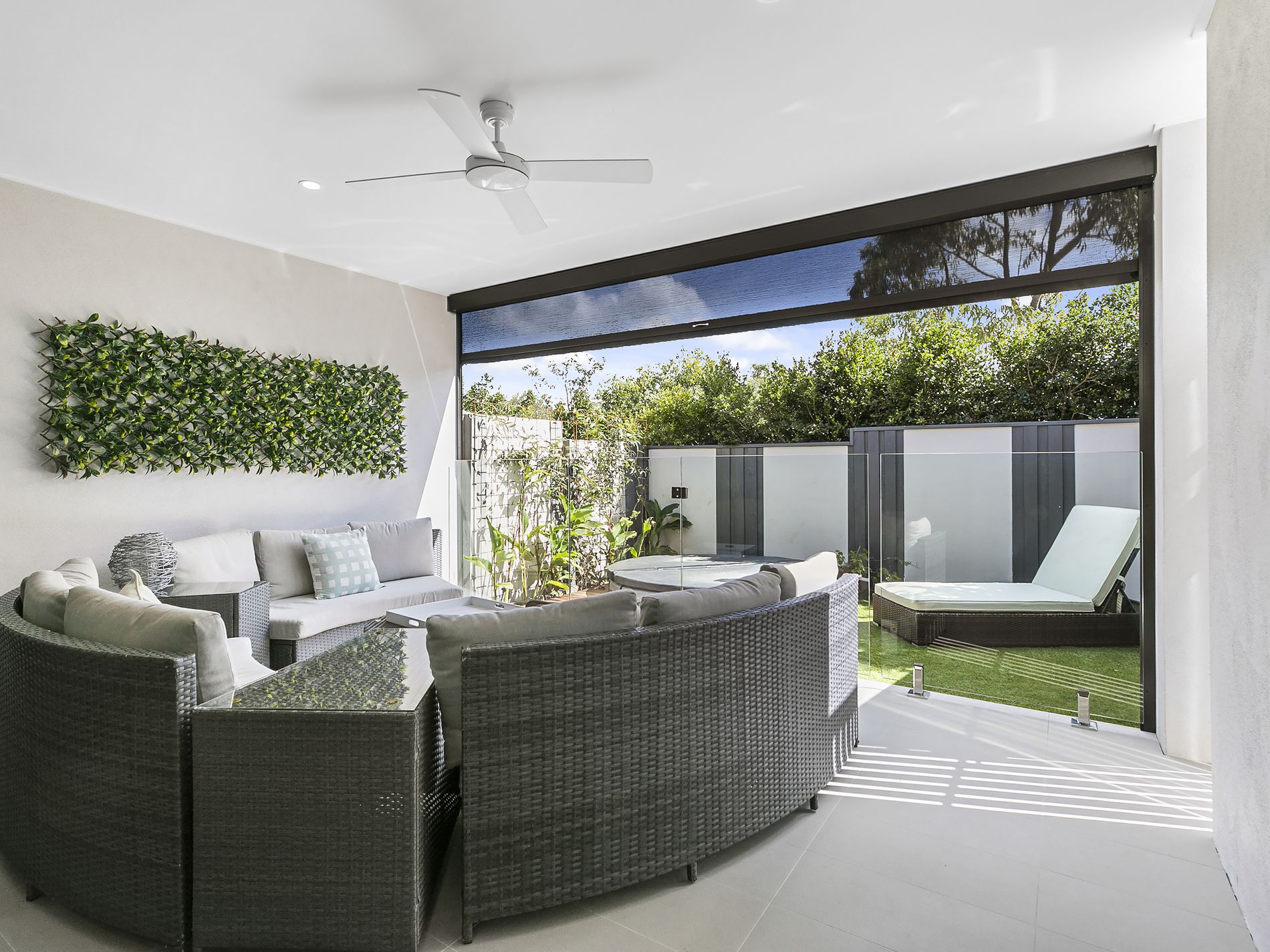 2  / 2 Goldfinch Close, Peregian Springs