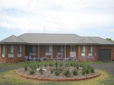 35R Debeaufort Drive, Dubbo