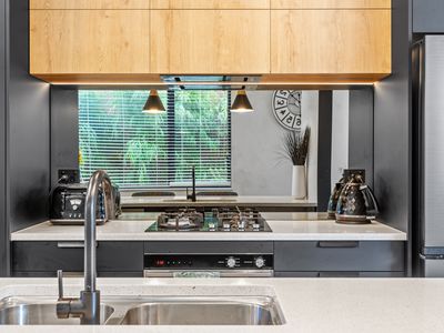 6 Kanuka Road, Hobsonville